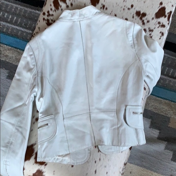 Genuine leather fitted jacket - Picture 3 of 5